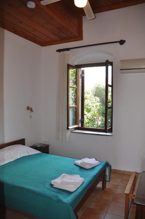 Skardamoula'S Studios And Apartments, 2 Kardamyli Quarto foto